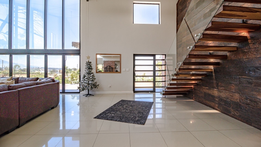 6 Bedroom Property for Sale in Stellenbosch Farms Western Cape